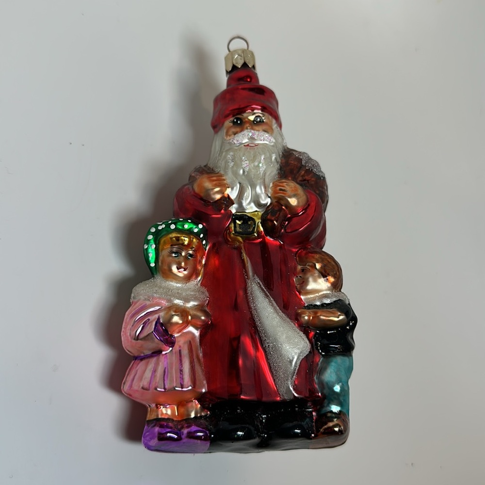 Christopher Radko Company 5.50in Gather Round, Glass, Ornament Santa Christmas - Picture 4 of 11